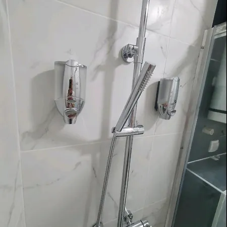 Rea 2 Apartment *