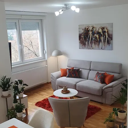 Rea 2 Apartment *