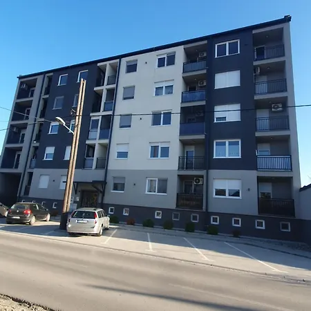 Rea 2 Apartment
